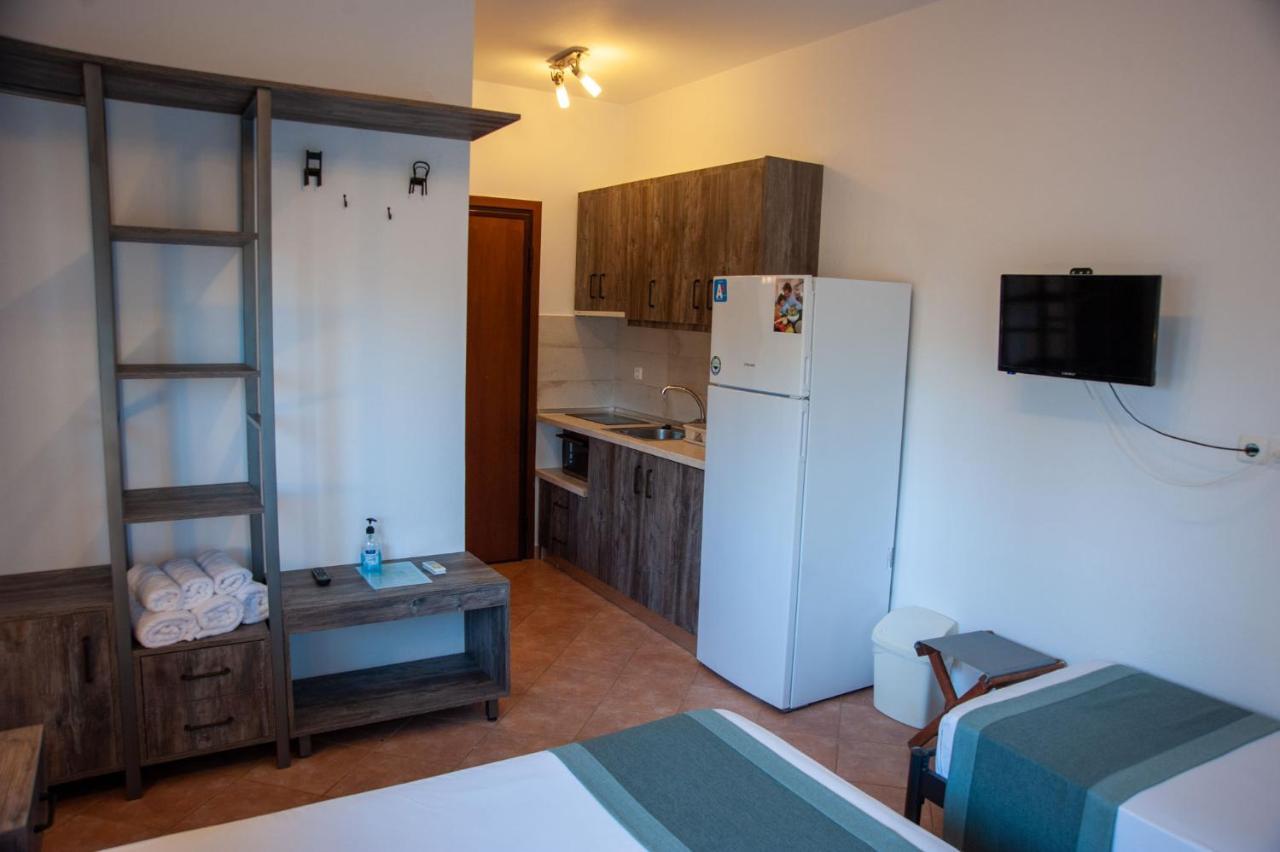 Alexandros Hotel Apartments Vourvourou Eksteriør billede