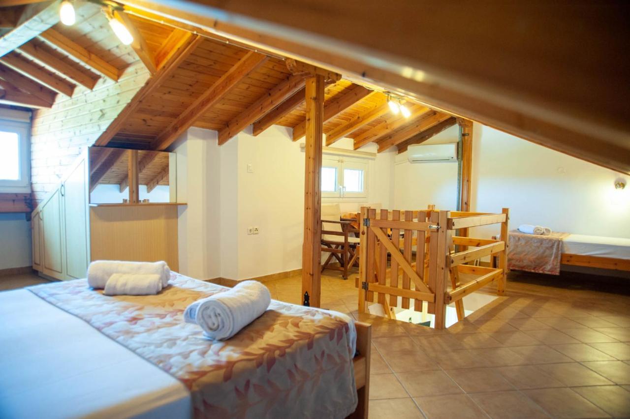 Alexandros Hotel Apartments Vourvourou Eksteriør billede
