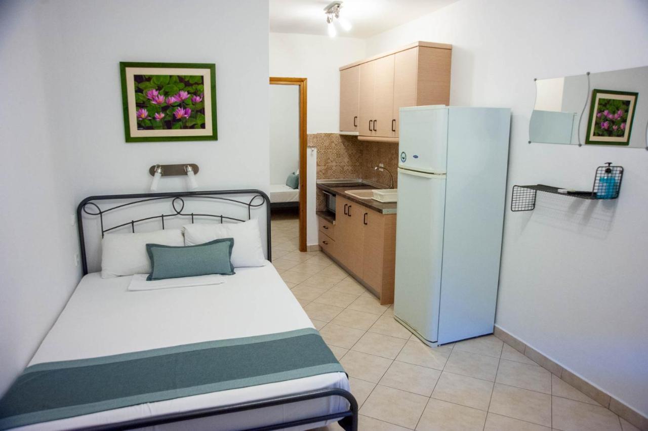 Alexandros Hotel Apartments Vourvourou Eksteriør billede