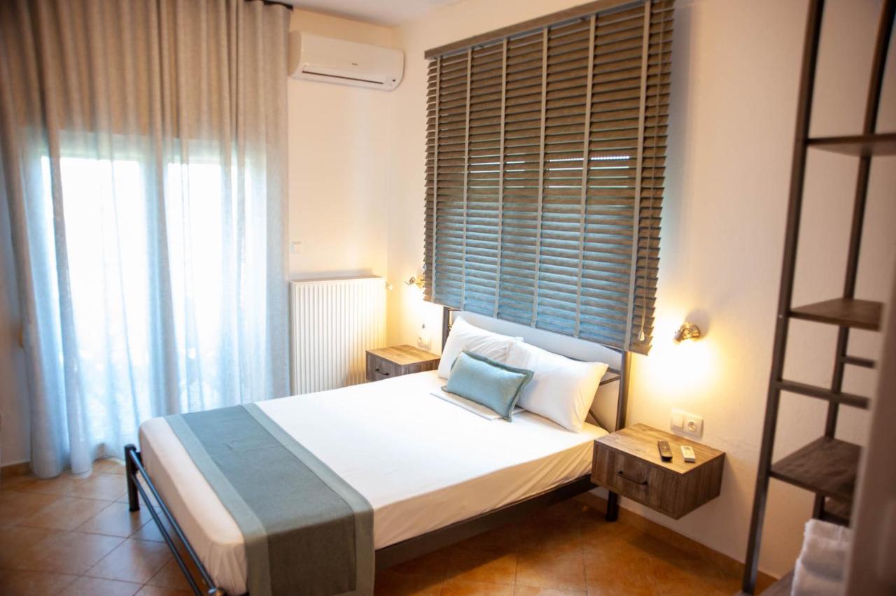 Alexandros Hotel Apartments Vourvourou Eksteriør billede
