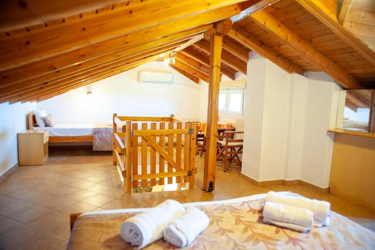 Alexandros Hotel Apartments Vourvourou Eksteriør billede