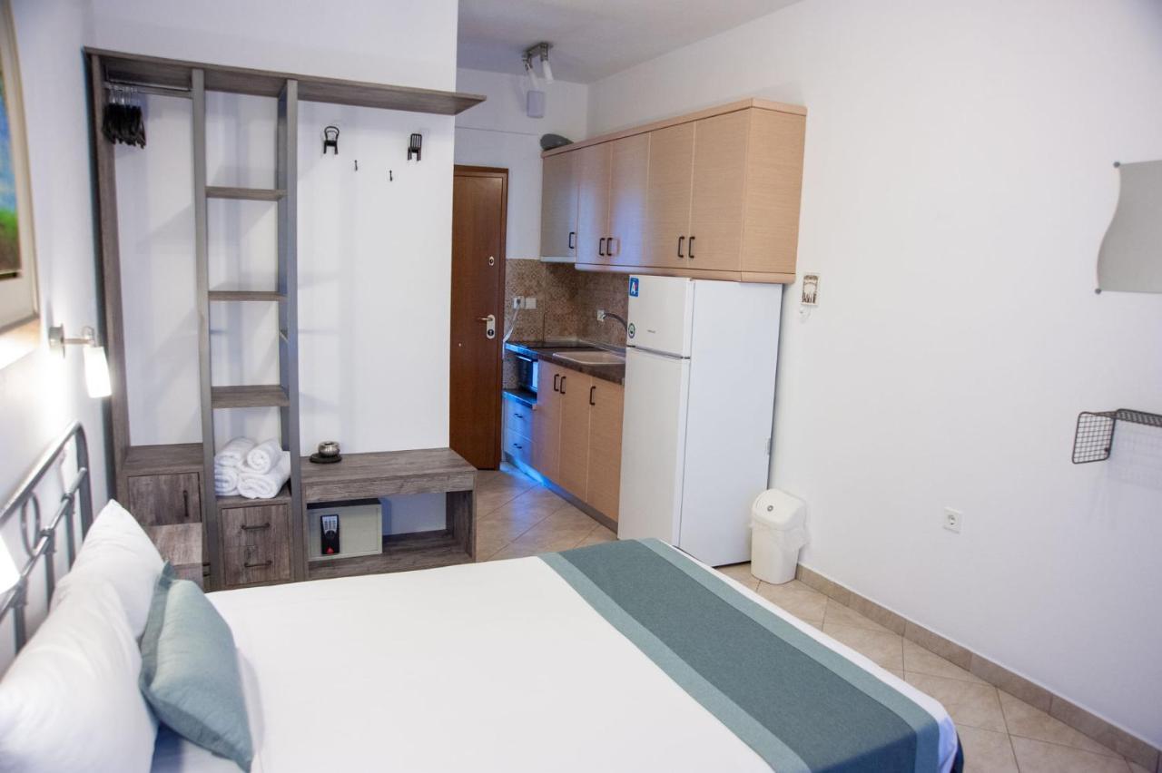 Alexandros Hotel Apartments Vourvourou Eksteriør billede