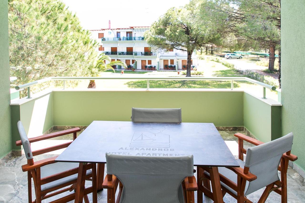 Alexandros Hotel Apartments Vourvourou Eksteriør billede