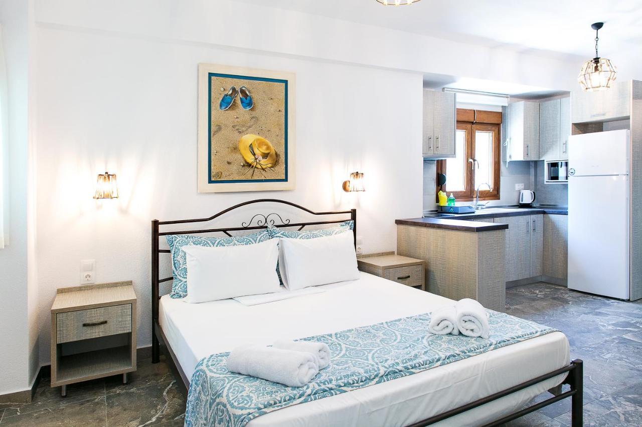 Alexandros Hotel Apartments Vourvourou Eksteriør billede